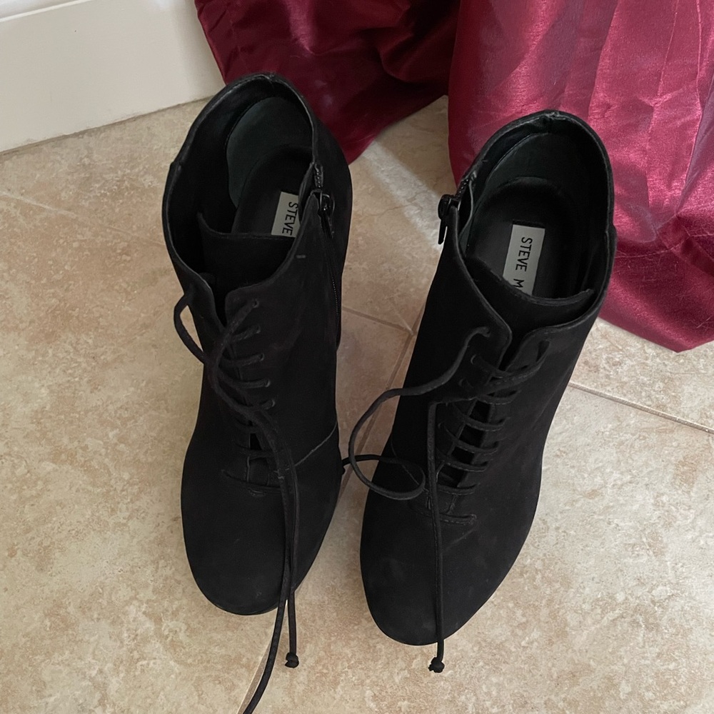 Steve Madden Booties! - Picture 2 of 2